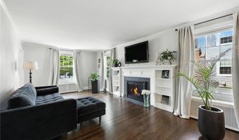 21 Don Ave, East Providence, RI 02916