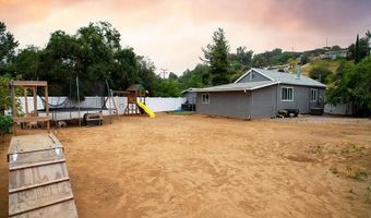 1042 Midway Dr, Alpine, CA 91901