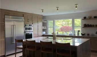 2260 Nottingham Rd, Allentown, PA 18103