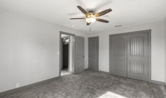 304 E Cofield St, Aurora, MO 65605