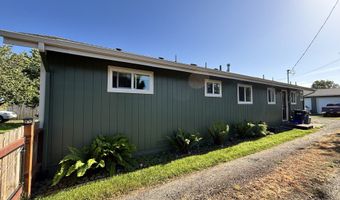 537 ART St, Brookings, OR 97415