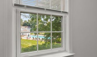 1 E Hayestown Rd 33, Danbury, CT 06811