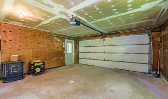 14 Hunt Rd, Belfast, ME 04915