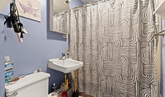 215 Dewey St, Bennington, VT 05201