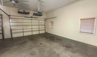 1408 Riverwood Dr, Bismarck, ND 58504