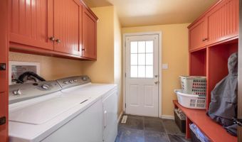 1560 Pinto Dr, Angels Camp, CA 95222