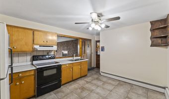 6 Sunrise Rd, Danbury, CT 06810