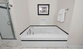 3990 ABBEY Ln 201B, Astoria, OR 97103