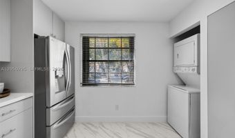 3549 Magellan Cir 418, Aventura, FL 33180