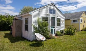 64 Burnside Ave, Narragansett, RI 02882