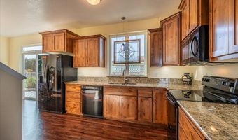 757 NEWPORT Ave SW, Bandon, OR 97411