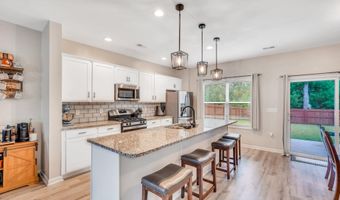 33 Chinquapin St, Beaufort, SC 29906