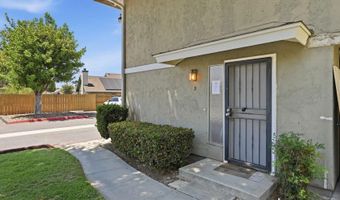 2504 Wanek Rd D, Escondido, CA 92027