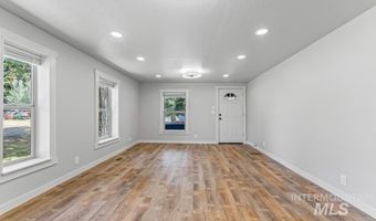 311 N School St, Cascade, ID 83611