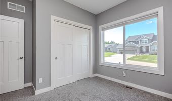 1105 Hunter Ct, Adel, IA 50003