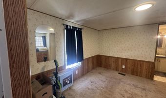 82 Sunset Cir, Campton, NH 03223