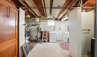 606 Golf Course Rd, Aliquippa, PA 15001