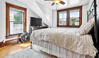 816 N SUPERIOR St, Appleton, WI 54911