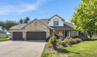 303 Hunters Rdg, Auburn, IN 46706