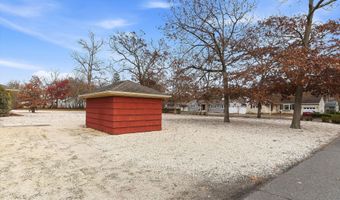 649 Spray Ave, Beachwood, NJ 08722