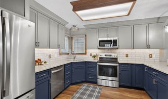 1618 5th Ave SW, Altoona, IA 50009