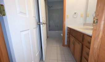 188 Greenwood Dr, Blakeslee, PA 18610