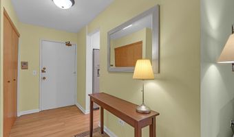 2515 E Olive Ave 2K, Arlington Heights, IL 60004