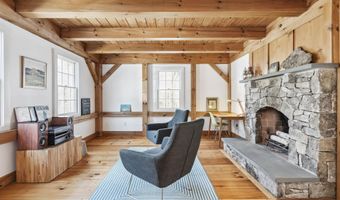65 Moose Mountain Rd, Brookfield, NH 03872