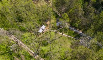 22 Still Hand Ln, Beattyville, KY 41311