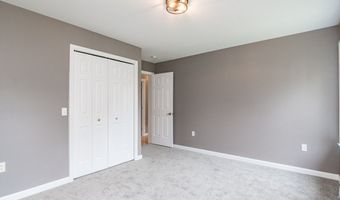 27 South St, Blandford, MA 01008