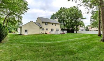 11 Raven Cir, Cranston, RI 02921