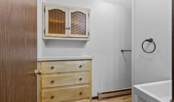 1903 E APPLE CREEK Rd, Appleton, WI 54913