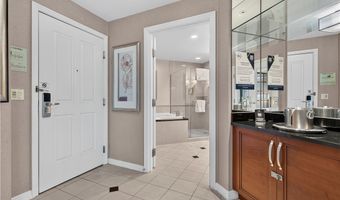 135 E Harmon Ave 2215, Las Vegas, NV 89109