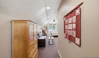 11255 Kroenig Rd, Amity, OR 97101