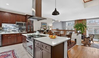 7511 BRADLEY Blvd, Bethesda, MD 20817