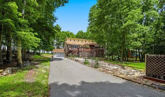 17 Basswood Ct, Albrightsville, PA 18210