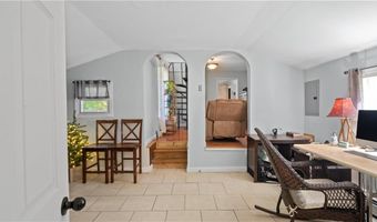 608 Black Plain Rd, North Smithfield, RI 02896