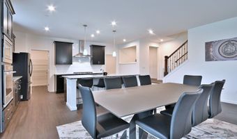 620 N Sullivan St, Addison, IL 60101