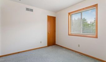 121 Brown Ave S, Annandale, MN 55302