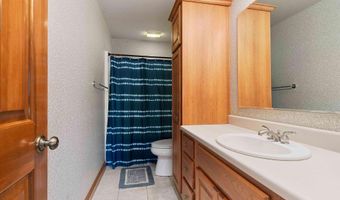 1908 Bent Tree Ct, Auburn, IN 46706