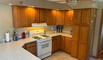 2200 Eunice Dr, Albert Lea, MN 56007