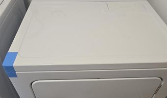 141 E 17th Ave, Albia, IA 52531