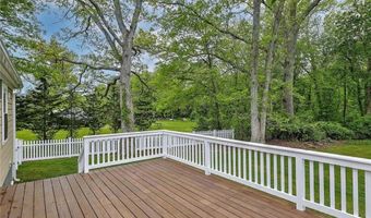 278 Sowams Rd, Barrington, RI 02806