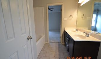2641 Chapel Creek Dr, Benton, AR 72223