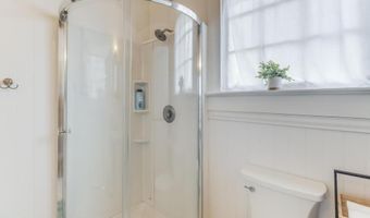 132 Dukate St, Biloxi, MS 39530