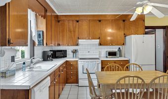207 COMMERCE St, Harrington, DE 19952
