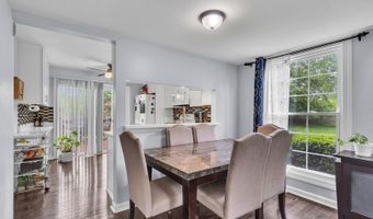 1911 Ozark Pkwy, Algonquin, IL 60102