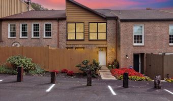 99 BURNING TREE Ln, Reading, PA 19607