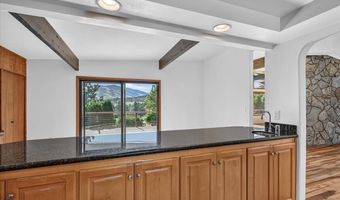738 Fairway Ct, Ashland, OR 97520