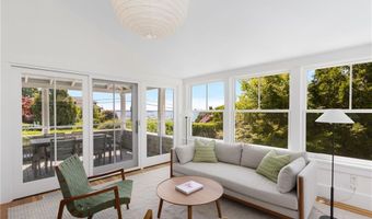 47 Longfellow Rd, Jamestown, RI 02835